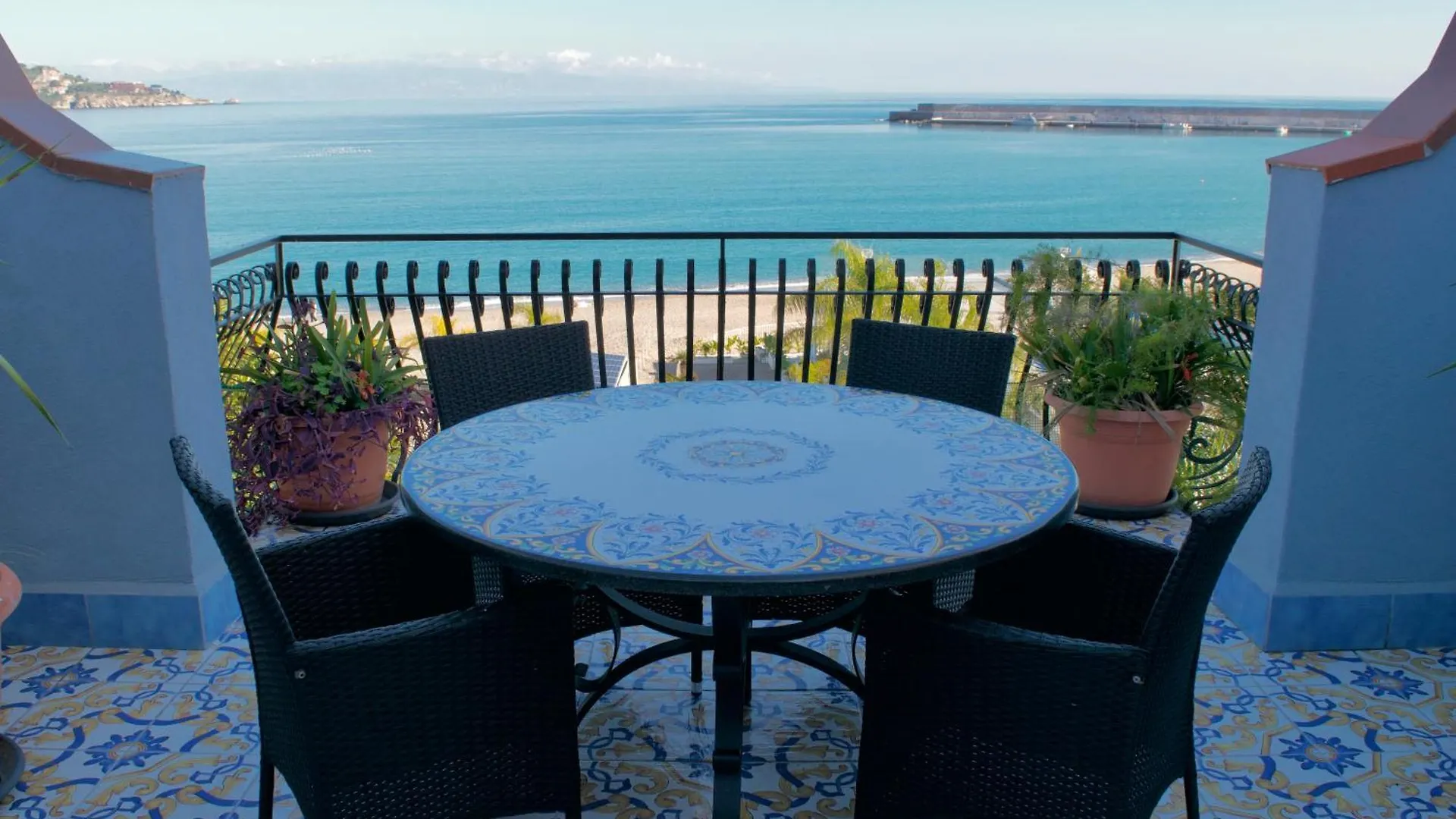 Orama Apartment Front Sea 지아르디니낙소스 이탈리아